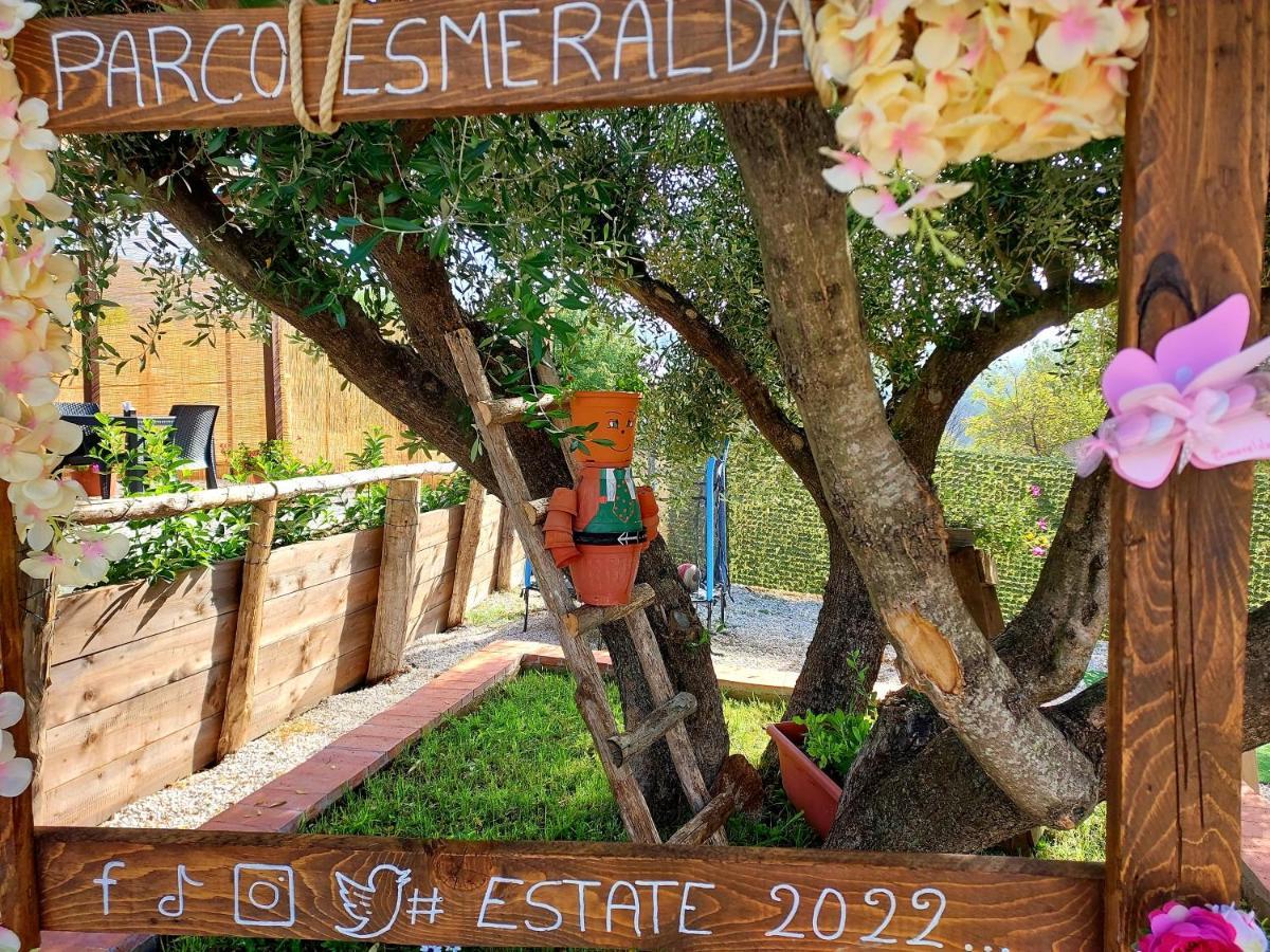 Parco Esmeralda - Family Residence E Breakfast マリーナ・ディ・カメロータ エクステリア 写真